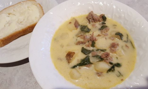 Sausage & Potato Cream Soup (Zuppa Tuscano)